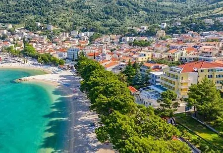 Zuzana,baska Voda Pensión Baška Voda